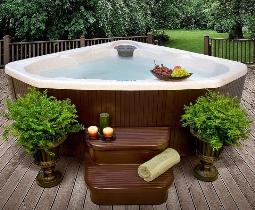 Is a Garden Tub a Jacuzzi?