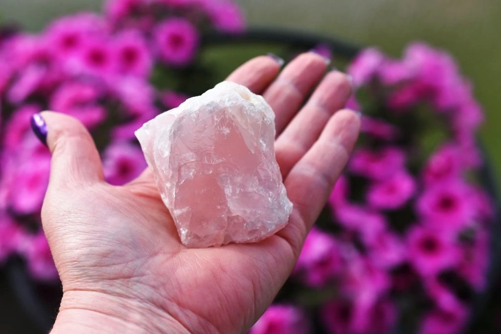 What Does a Rose Quartz Do Healing Benefits and Uses